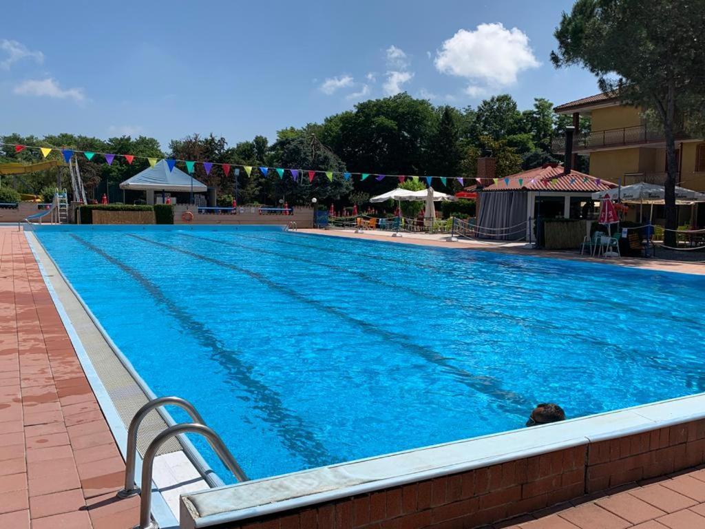 Piscina San Lorenzo Santhià Kültér fotó